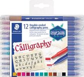 Staedtler kalligrafiepen Calligraph duo, doos van 12 stuks in geassorteerde kleuren Staedtler kalligrafiepen Calligraph duo, doos van 12 stuks in geassorteerde kleuren